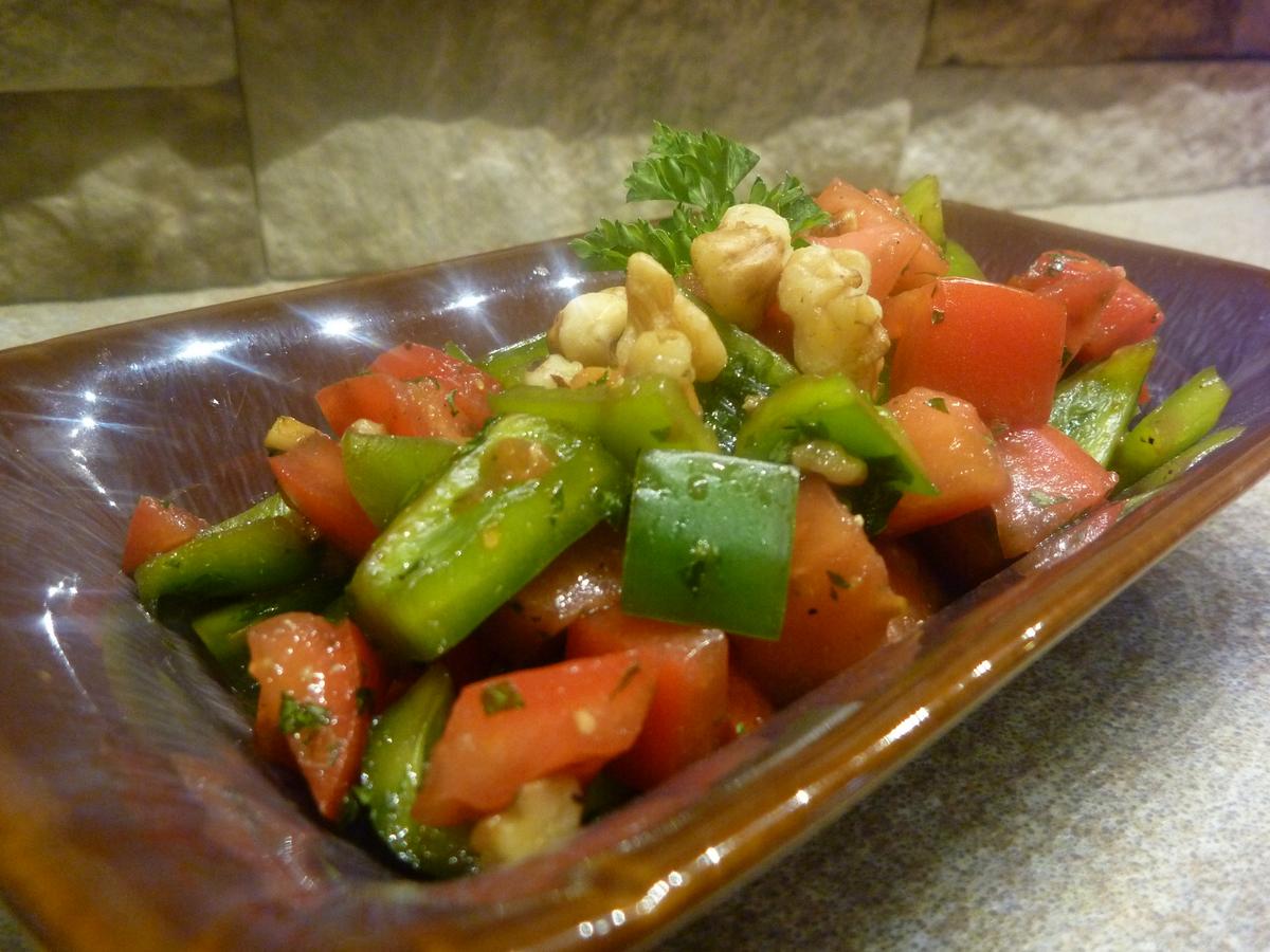 Tomato Walnut Salad